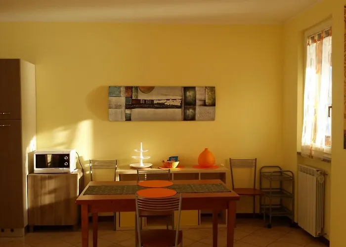 New View 11 Apartman Varenna