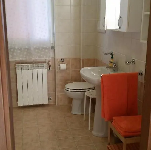 New View 11 Apartman Varenna