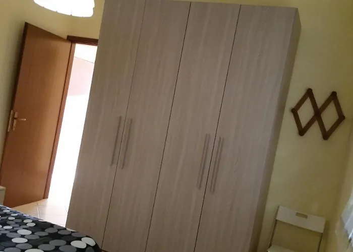 New View 11 Apartman Varenna